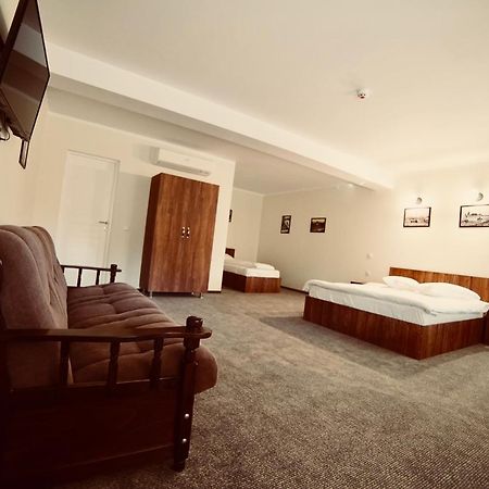 Pensiunea Rustic Hunedoara Ngoại thất bức ảnh