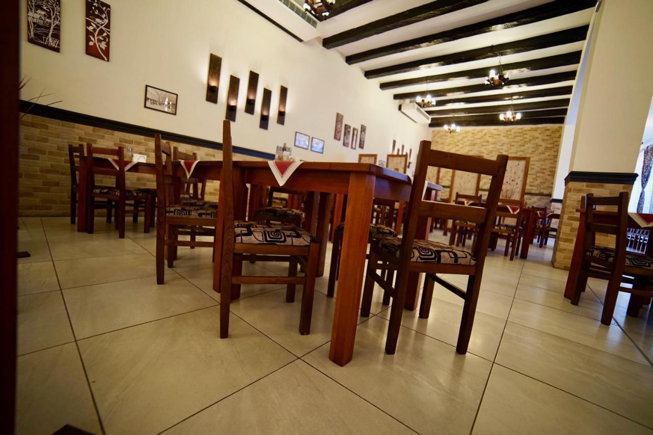 Pensiunea Rustic Hunedoara Ngoại thất bức ảnh